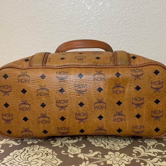 MCM Authentic Medium Shopper Tote Bag - Picture 4 of 8